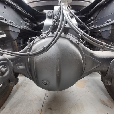 Carbon Steel Material 6X4 Beiben Tractor Truck with Hydraulic Power Steering System