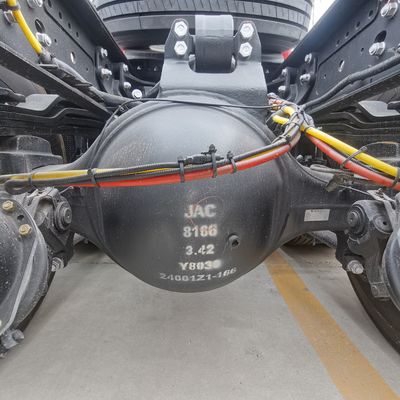 Heavy Towing Made Easy JAC 6X4 Truck with 1000L Fuel Tank 6.8x2.5x3.8m